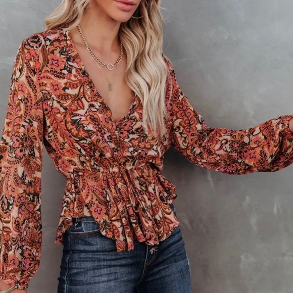 Vici Top - Picture 1 of 11